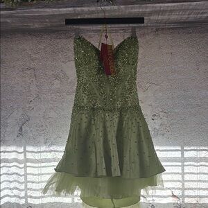 Lime green nwt size 16 May Queen Couture dress Green Beaded Strapless Dress. A7